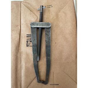vintage 7" gear puller